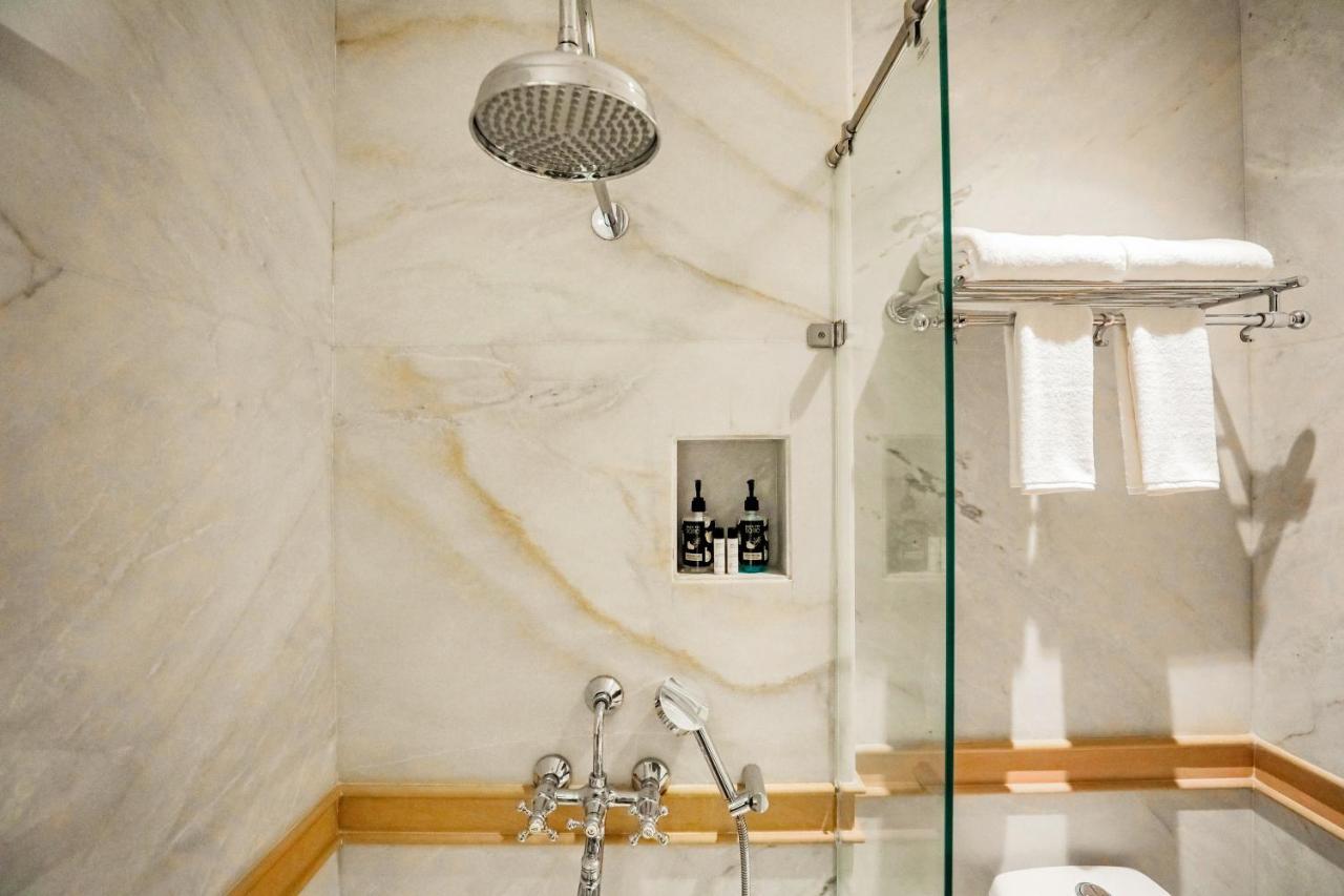 Saptapuri By Royal Orchid Hotels Limited Varanasi Exterior photo